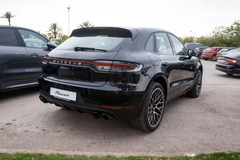 Lancement du nouveau Porsche Taycan en Tunisie