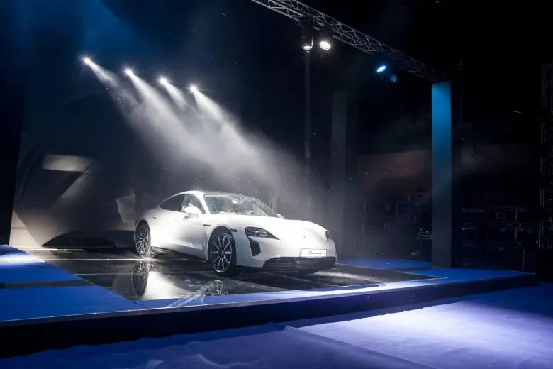 Lancement du nouveau Porsche Taycan en Tunisie