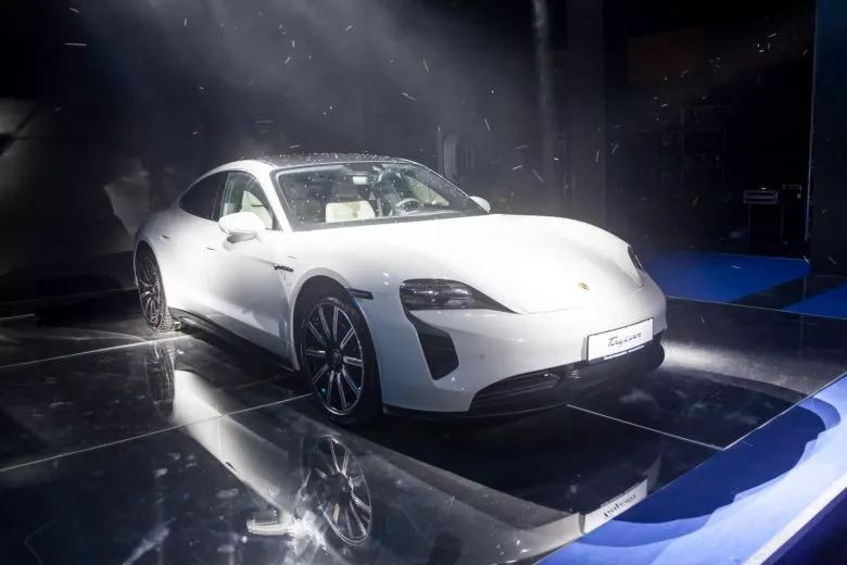 Lancement du nouveau Porsche Taycan en Tunisie