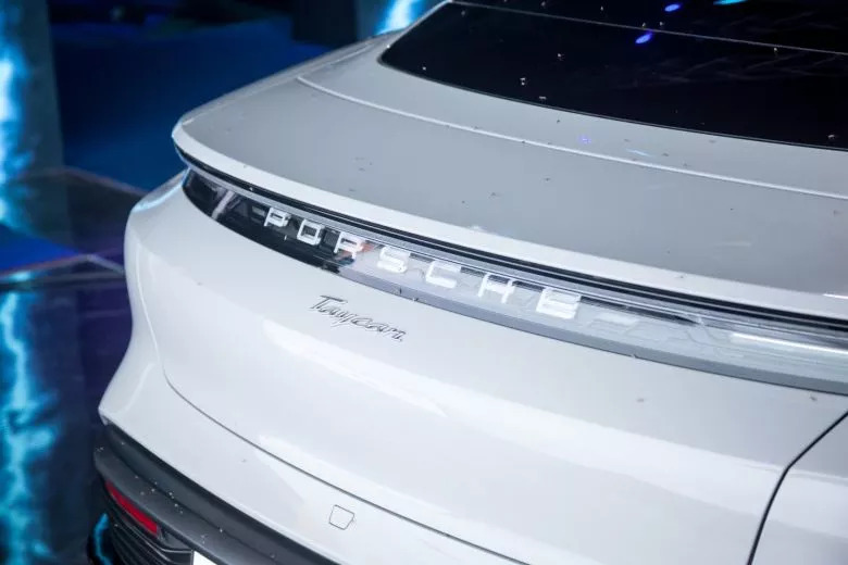 Lancement du nouveau Porsche Taycan en Tunisie