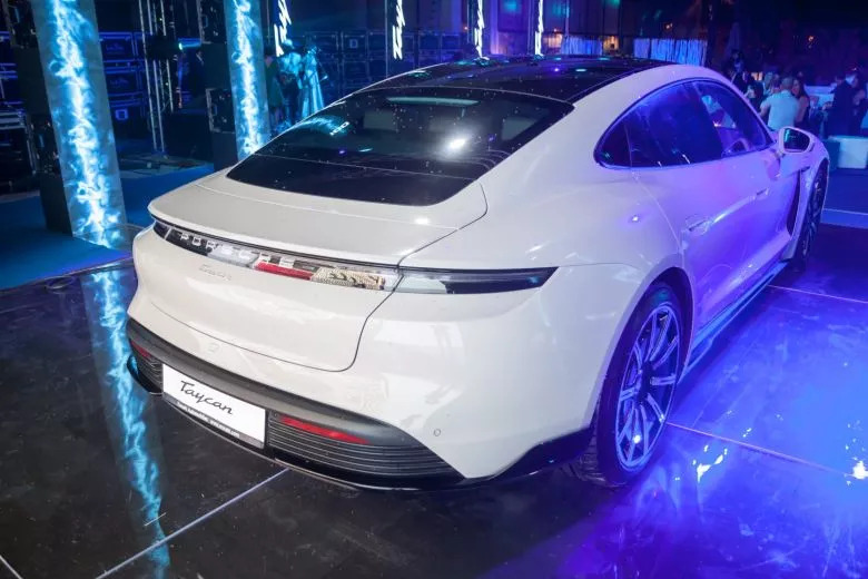 Lancement du nouveau Porsche Taycan en Tunisie