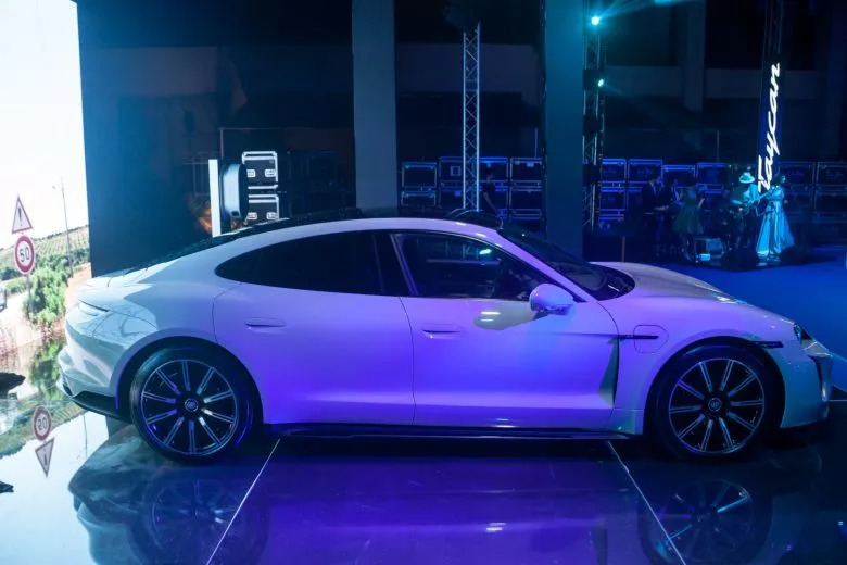 Lancement du nouveau Porsche Taycan en Tunisie