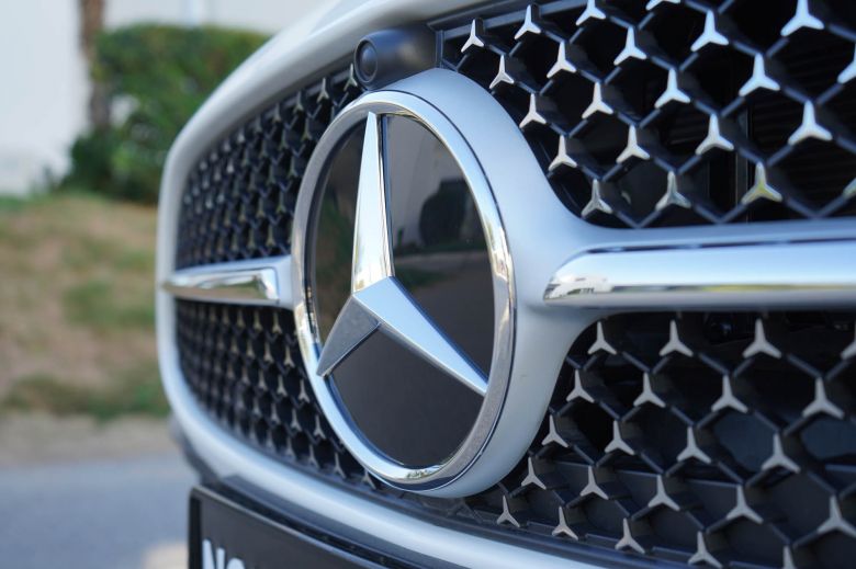 Mercedes-Benz Classe C 180 EQ Boost 9G-Tronic AMG - extérieur