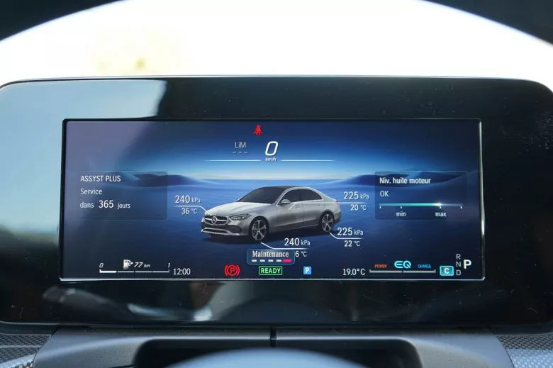 Mercedes-Benz Classe C 180 EQ Boost 9G-Tronic AMG - intérieur