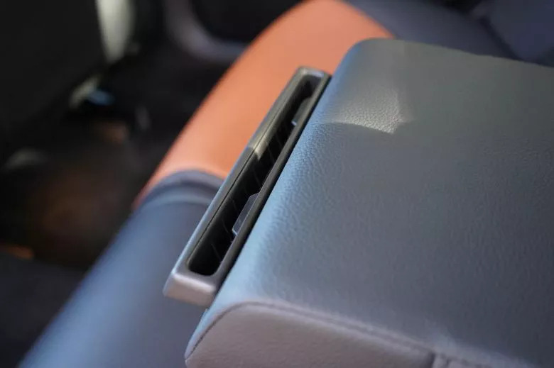 Mercedes-Benz Classe C 180 EQ Boost 9G-Tronic AMG - intérieur