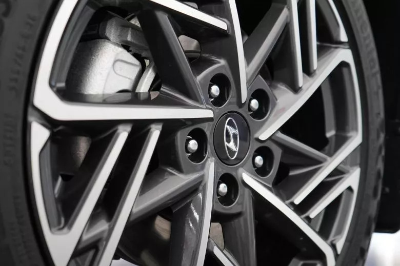 Hyundai Kona 1.6 l T-GDI 7-DCT 4WD N-Line