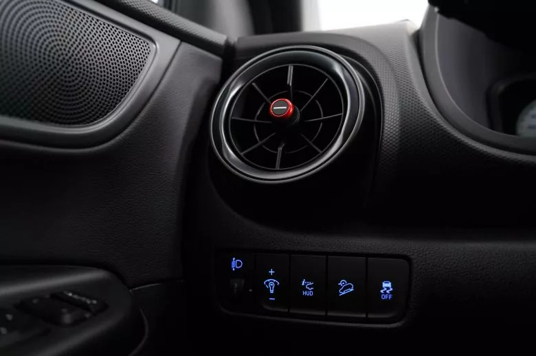 Hyundai Kona 1.6 l T-GDI 7-DCT 4WD N-Line