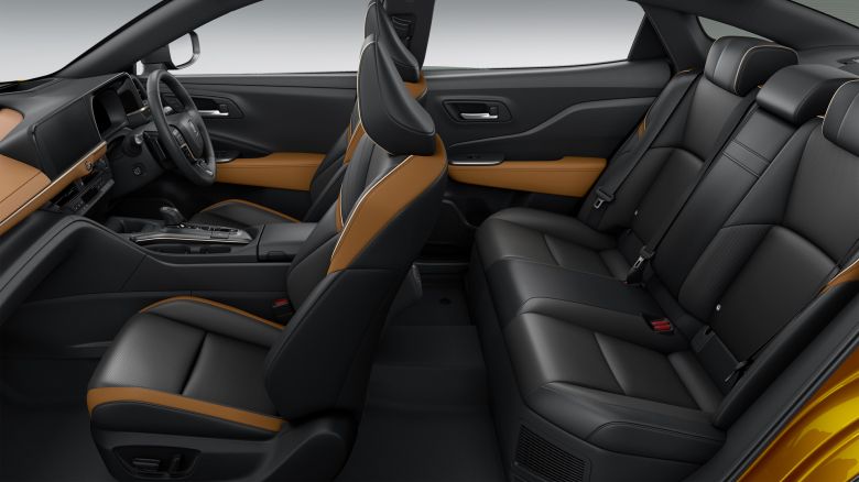 Toyota réinvente la Crown en berline surélevée et hybride
