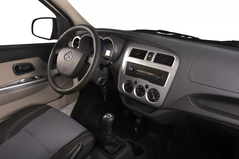 Changan New Star Van 1.2 L - intérieur