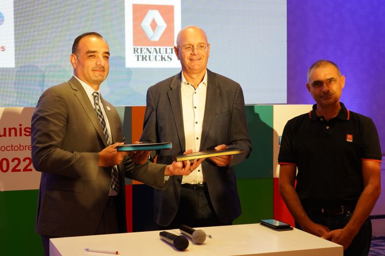TotalEnergies Tunisie & Renault Trucks signent un contrat de partenariat