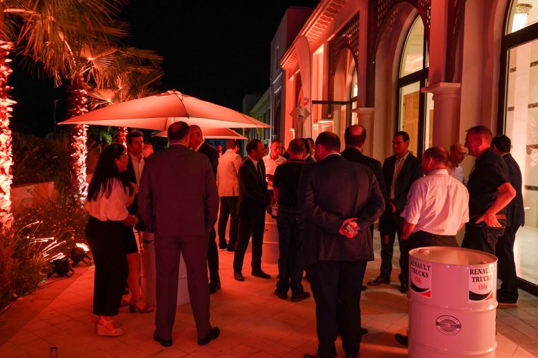 TotalEnergies Tunisie & Renault Trucks signent un contrat de partenariat