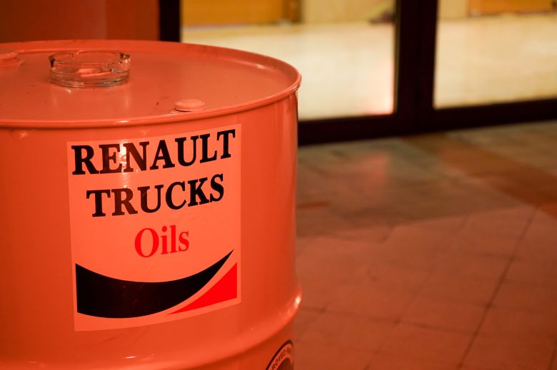 TotalEnergies Tunisie & Renault Trucks signent un contrat de partenariat