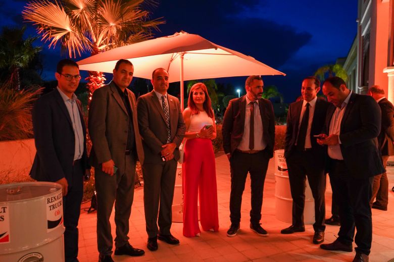 TotalEnergies Tunisie & Renault Trucks signent un contrat de partenariat