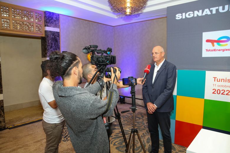 TotalEnergies Tunisie & Renault Trucks signent un contrat de partenariat