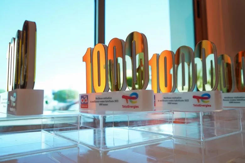 Totalenrgies et AD Tunisie célebrent les 1000 tonnes - Meilleures réalisations et meilleures ventes de lubrifiants 2022