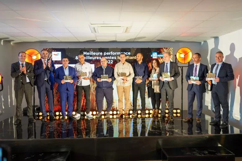 Totalenrgies et AD Tunisie célebrent les 1000 tonnes - Meilleures réalisations et meilleures ventes de lubrifiants 2022