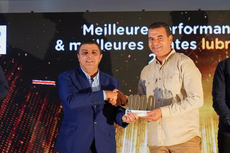 Totalenrgies et AD Tunisie célebrent les 1000 tonnes - Meilleures réalisations et meilleures ventes de lubrifiants 2022