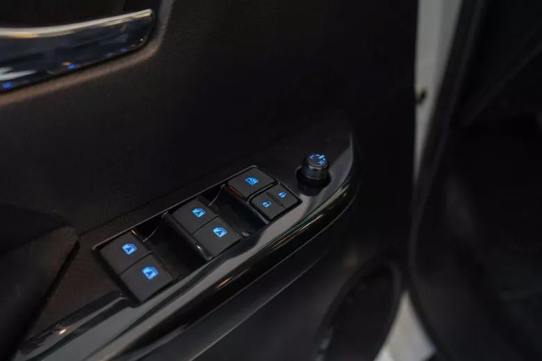 Toyota Hilux 2.4 L Diesel D-4D 4x4 BVA Double Cabine