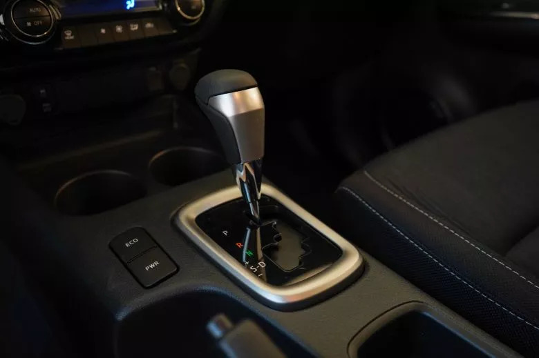 Toyota Hilux 2.4 L Diesel D-4D 4x4 BVA Double Cabine