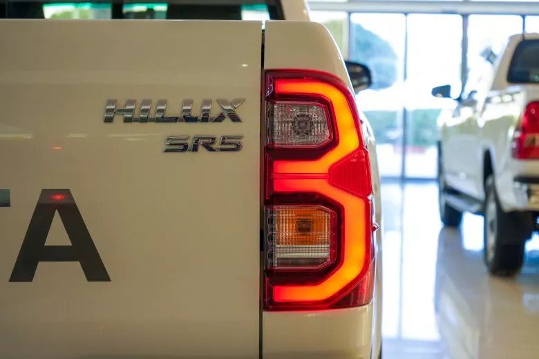 Toyota Hilux 2.4 L Diesel D-4D 4x4 BVA Double Cabine