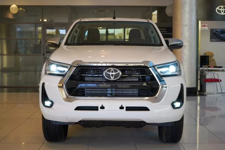Toyota Hilux 2.4 L Diesel D-4D 4x4 BVA Double Cabine