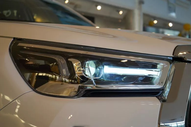 Toyota Hilux 2.4 L Diesel D-4D 4x4 BVA Double Cabine