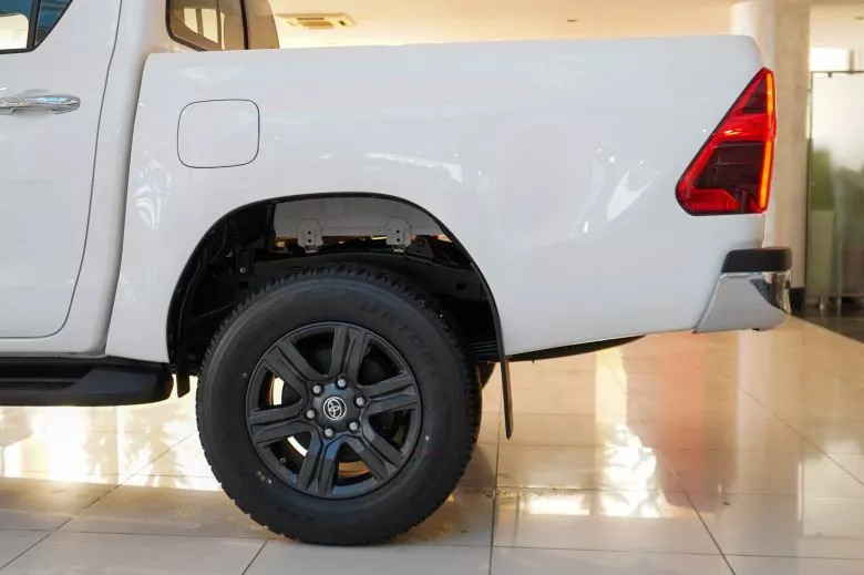 Toyota Hilux 2.4 L Diesel D-4D 4x4 BVA Double Cabine