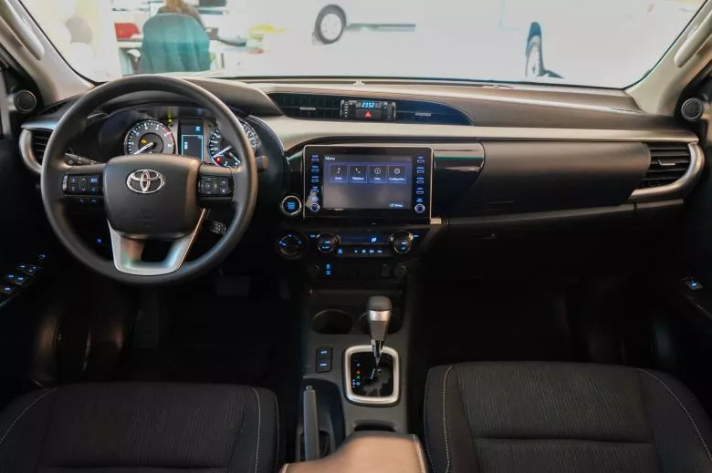 Toyota Hilux 2.4 L Diesel D-4D 4x4 BVA Double Cabine