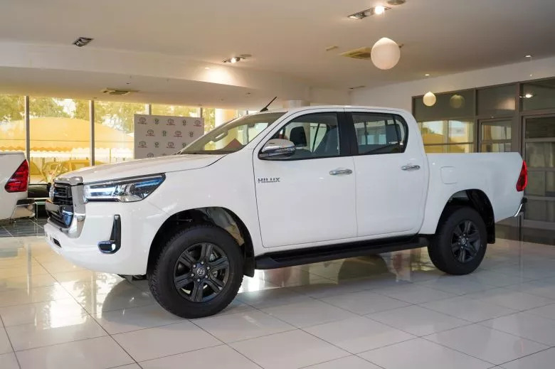 Toyota Hilux 2.4 L Diesel D-4D 4x4 BVA Double Cabine