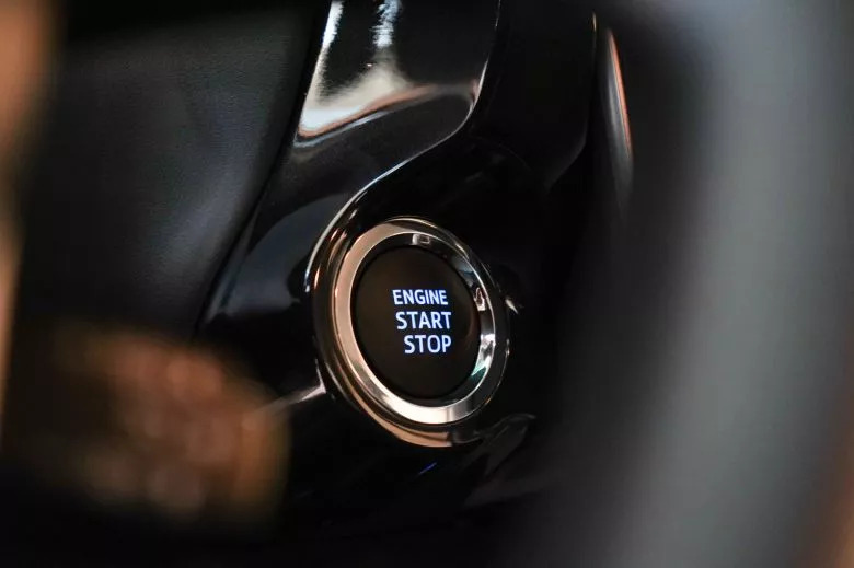 Toyota Hilux 2.4 L Diesel D-4D 4x4 BVA Double Cabine