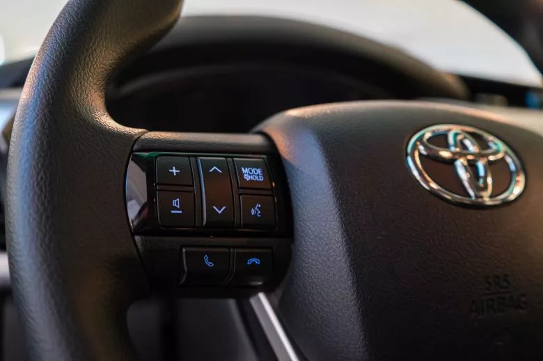 Toyota Hilux 2.4 L Diesel D-4D 4x4 BVA Double Cabine