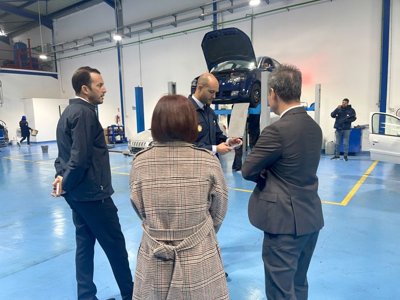 Wallyscar reçoit l’ambassadeur sud-coréen à son usine