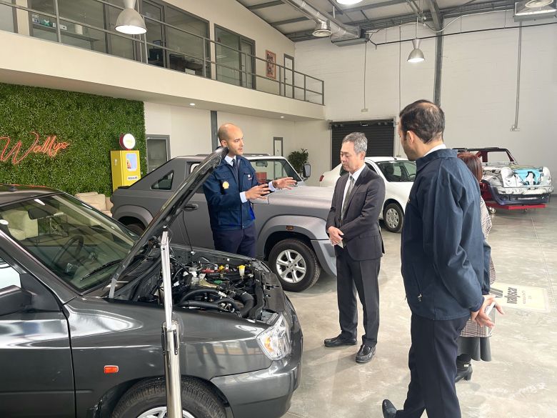 Wallyscar reçoit l’ambassadeur sud-coréen à son usine