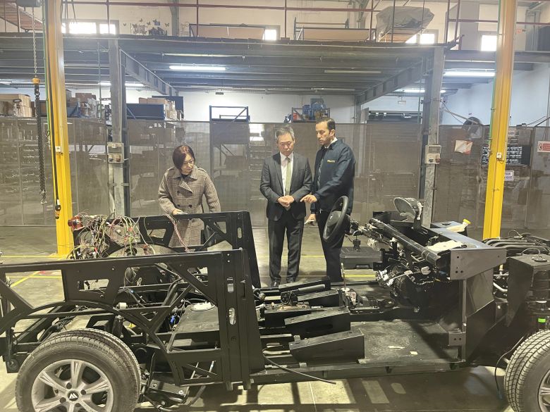 Wallyscar reçoit l’ambassadeur sud-coréen à son usine