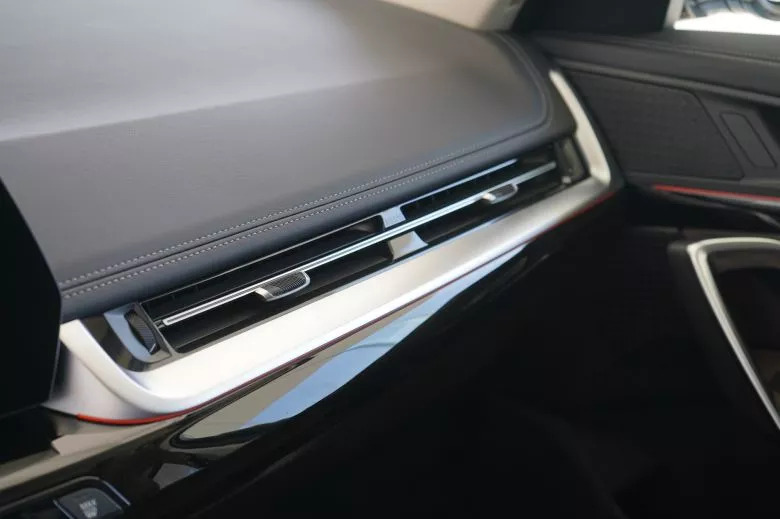 BMW X1 18i sDrive X-Line