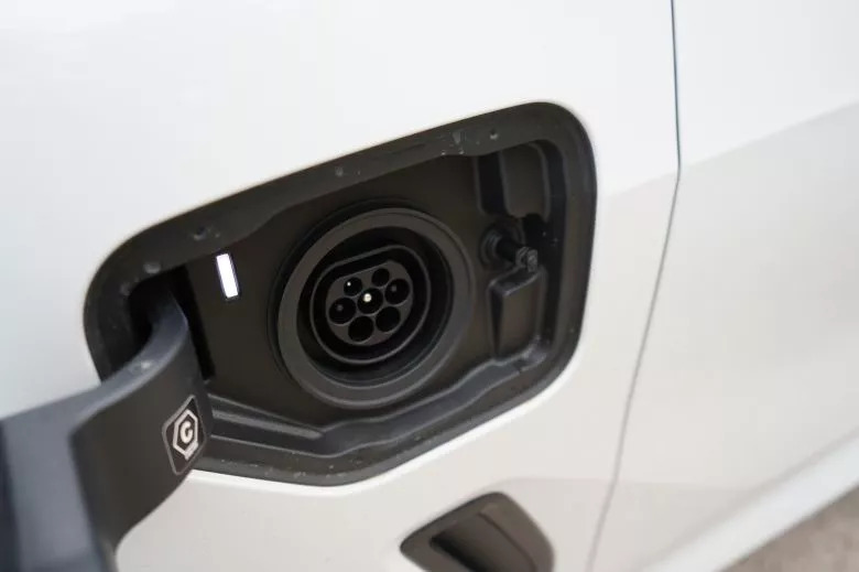 Essai BMW X5 45e, le SUV désormais proposé en hybride rechargeable en Tunisie chez Ben Jemâa Motors