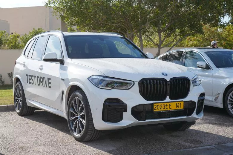 Essai BMW X5 45e, le SUV désormais proposé en hybride rechargeable en Tunisie chez Ben Jemâa Motors
