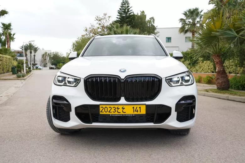 Essai BMW X5 45e, le SUV désormais proposé en hybride rechargeable en Tunisie chez Ben Jemâa Motors