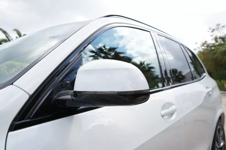 Essai BMW X5 45e, le SUV désormais proposé en hybride rechargeable en Tunisie chez Ben Jemâa Motors