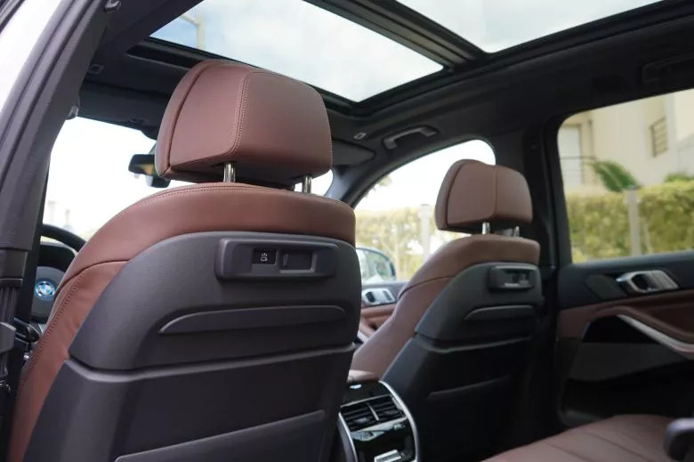 Essai BMW X5 45e, le SUV désormais proposé en hybride rechargeable en Tunisie chez Ben Jemâa Motors