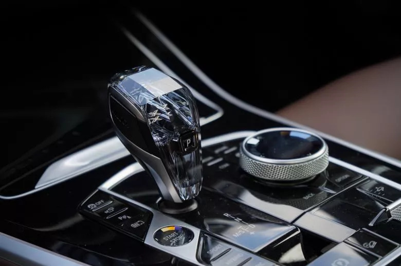 Essai BMW X5 45e, le SUV désormais proposé en hybride rechargeable en Tunisie chez Ben Jemâa Motors