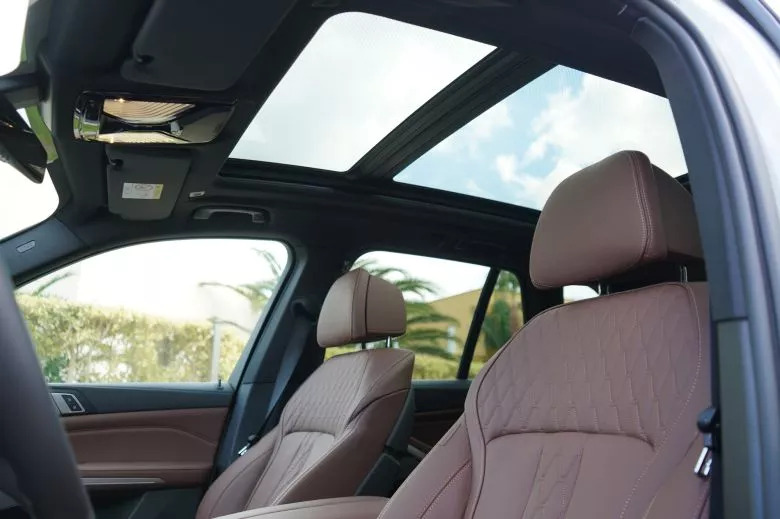 Essai BMW X5 45e, le SUV désormais proposé en hybride rechargeable en Tunisie chez Ben Jemâa Motors