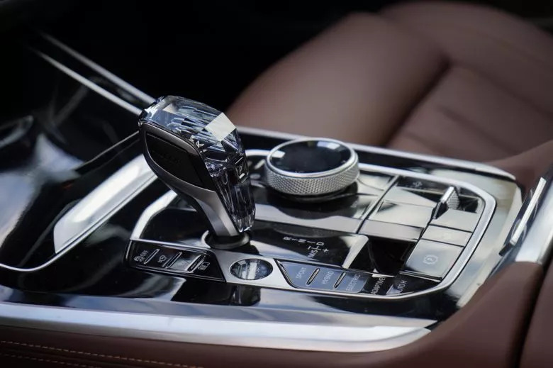 Essai BMW X5 45e, le SUV désormais proposé en hybride rechargeable en Tunisie chez Ben Jemâa Motors