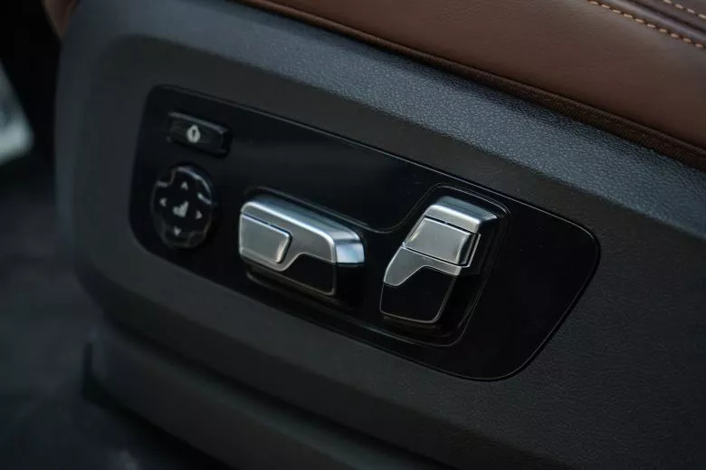 Essai BMW X5 45e, le SUV désormais proposé en hybride rechargeable en Tunisie chez Ben Jemâa Motors