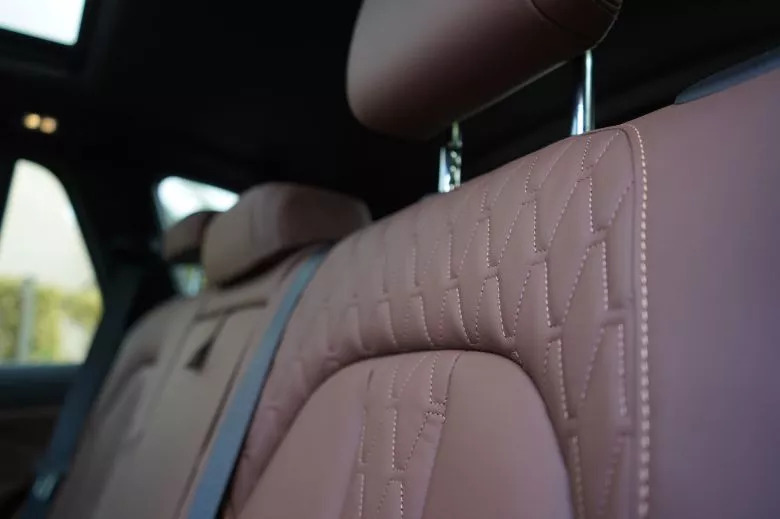 Essai BMW X5 45e, le SUV désormais proposé en hybride rechargeable en Tunisie chez Ben Jemâa Motors