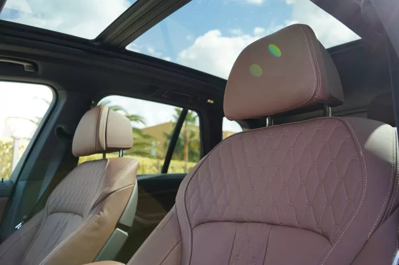 Essai BMW X5 45e, le SUV désormais proposé en hybride rechargeable en Tunisie chez Ben Jemâa Motors