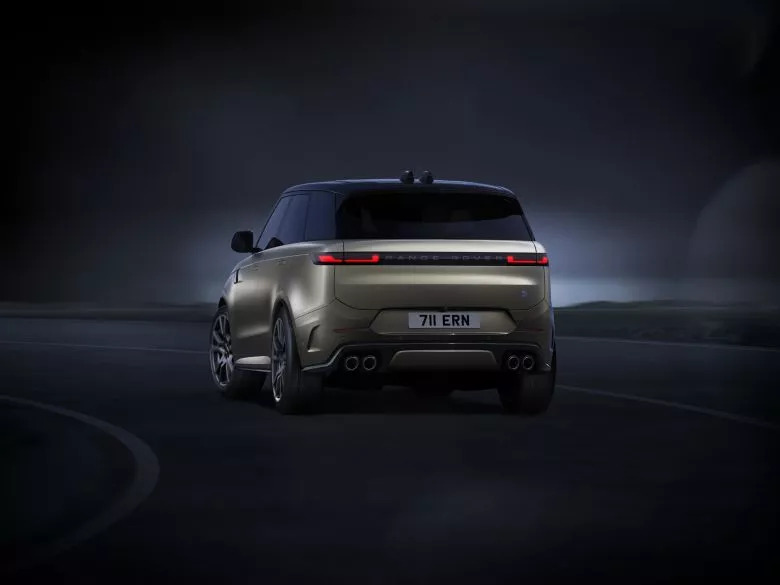 Nouveau Range Rover Sport SV