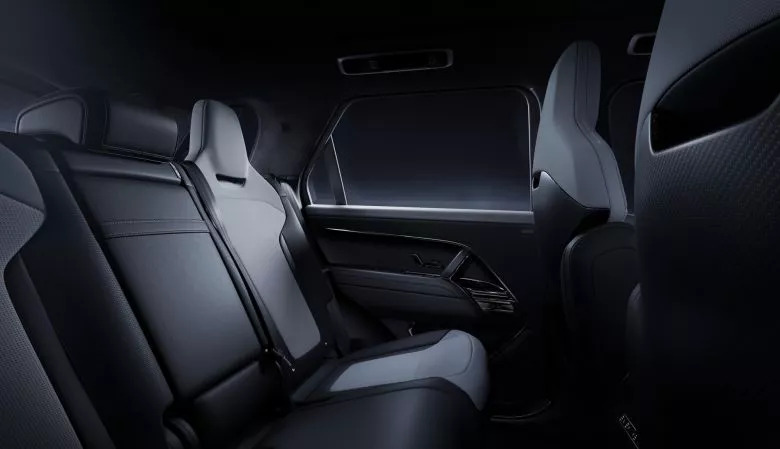 Nouveau Range Rover Sport SV