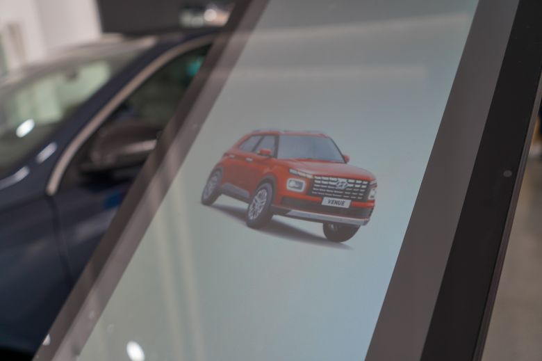 Alpha Hyundai Motor innove avec des bornes digitales pour une expérience client optimale