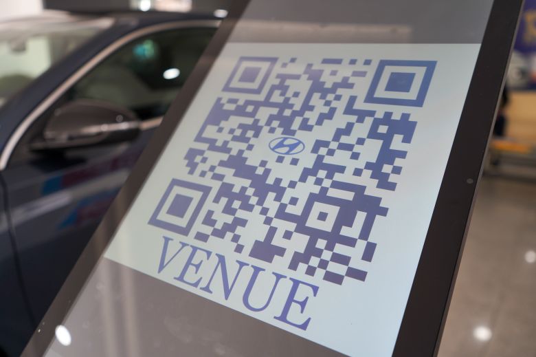 Alpha Hyundai Motor innove avec des bornes digitales pour une expérience client optimale